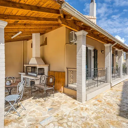 La Casa Di Eleni Ахарави